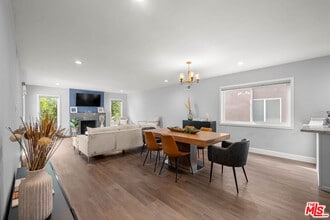 Building Photo - 14034 Valerio St