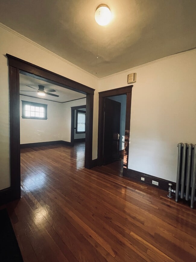Foto del edificio - 50 Melendy Ave