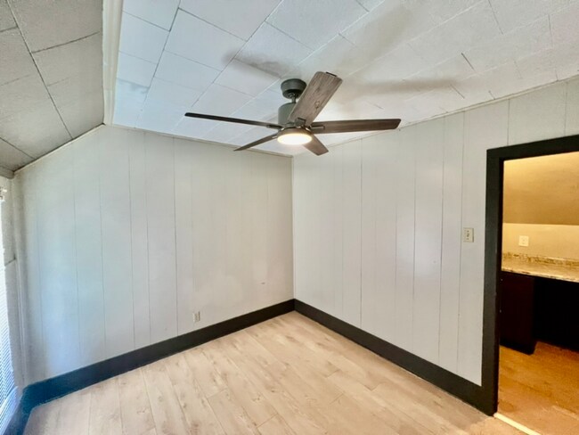 Foto del edificio - 1809 S 14th St