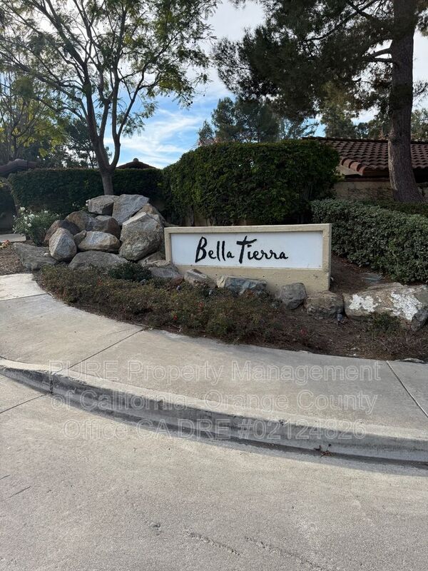 Foto del edificio - 25661 Indian Hill Ln