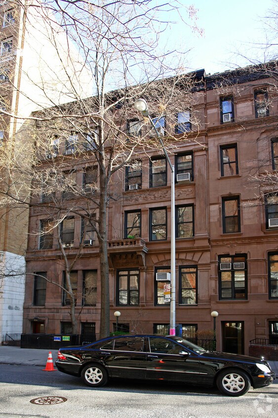 Building Photo - 111 W 70th St