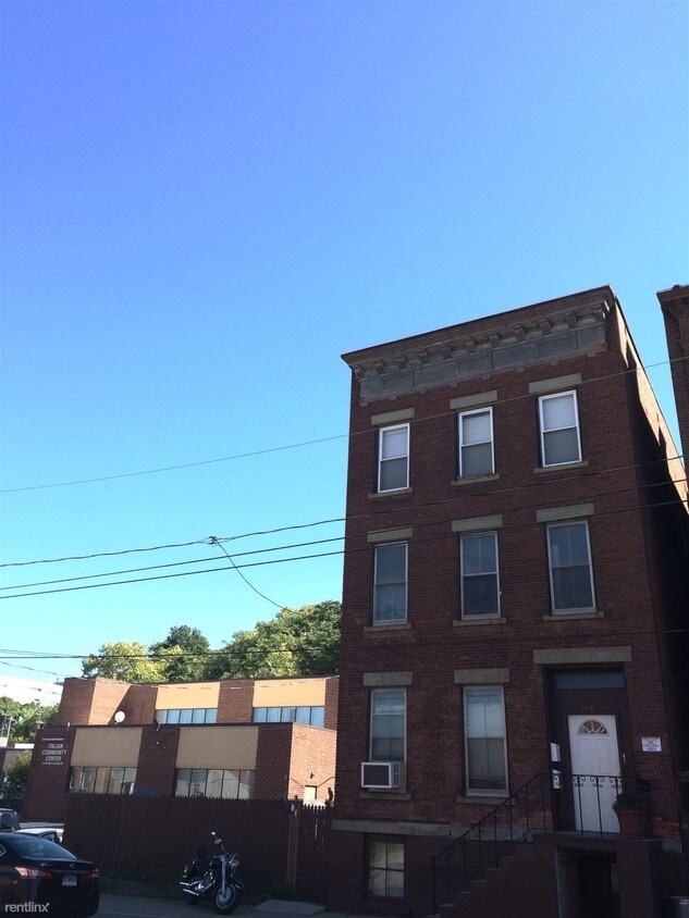 Primary Photo - 1410 5th Ave