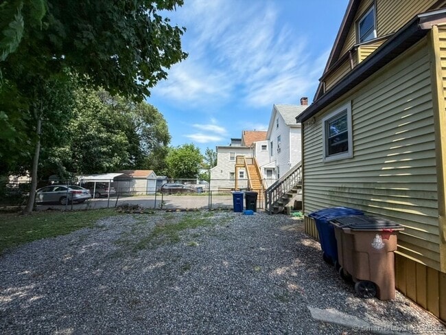 Building Photo - 451 Hollister Ave