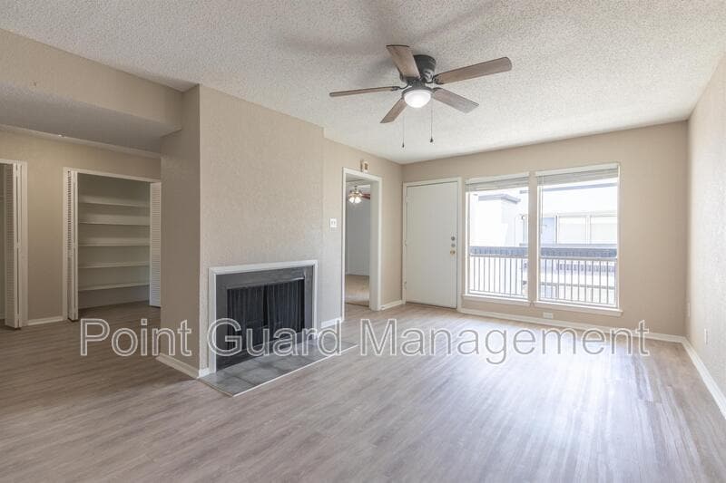 Primary Photo - 2240 Ridgmar Plaza - 43