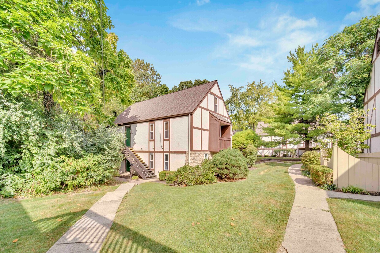 1577 Arlington Ave Unit A, Marble Cliff, OH 43212 Condo for Rent in