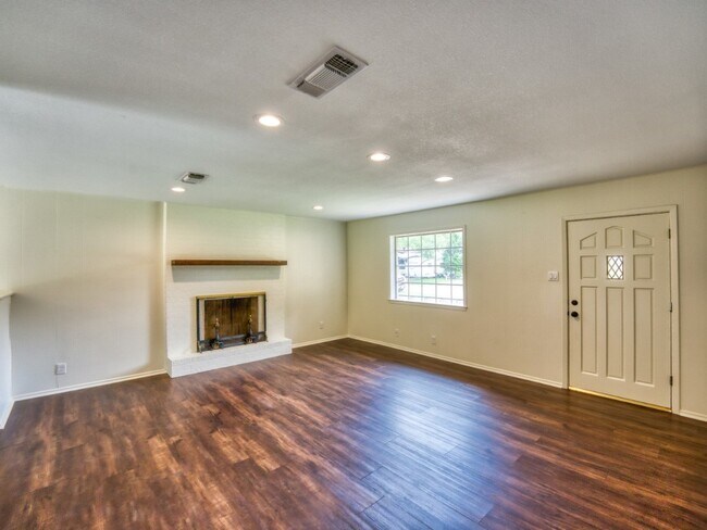 Foto del edificio - 207 McGee Trail