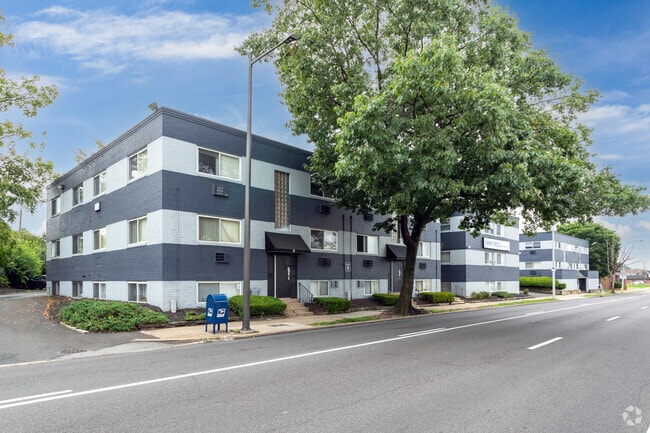 Building Photo - The Park Circle Apartments