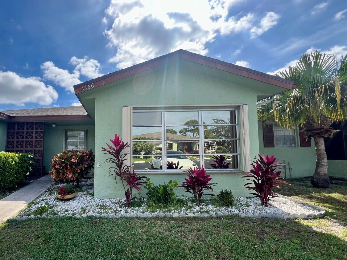 1766 Lakefront Blvd, Fort Pierce, FL 34982 House Rental in Fort
