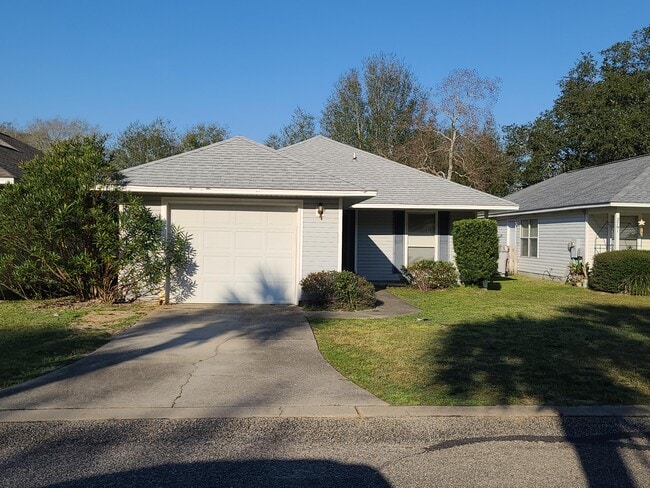 Building Photo - 2787 Bay Club Dr