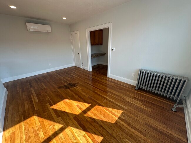 Foto del edificio - 140 Highland Ave