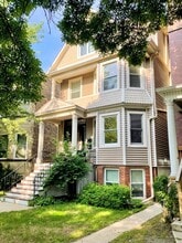 Building Photo - 4327 N Damen Ave