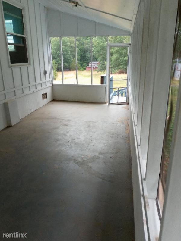 Building Photo - 2 br, 1 bath House - 386 The cross rd