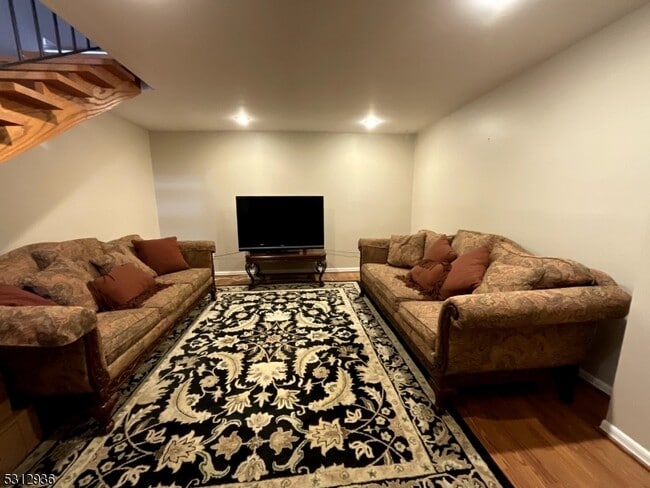 Building Photo - 50 May St