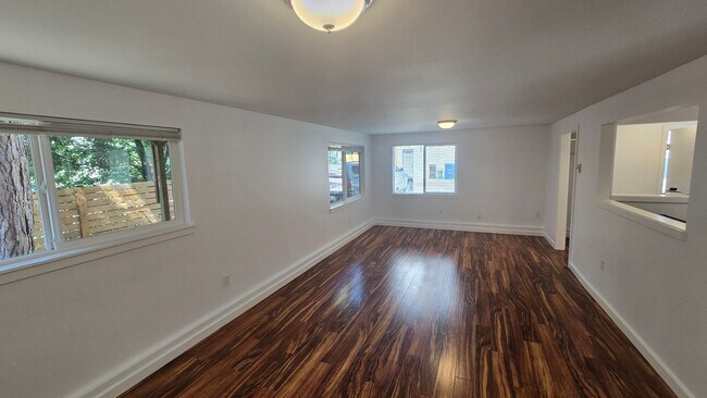 Building Photo - 13727 35th Ave NE