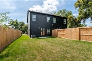 Foto del edificio - 964 Lucky St