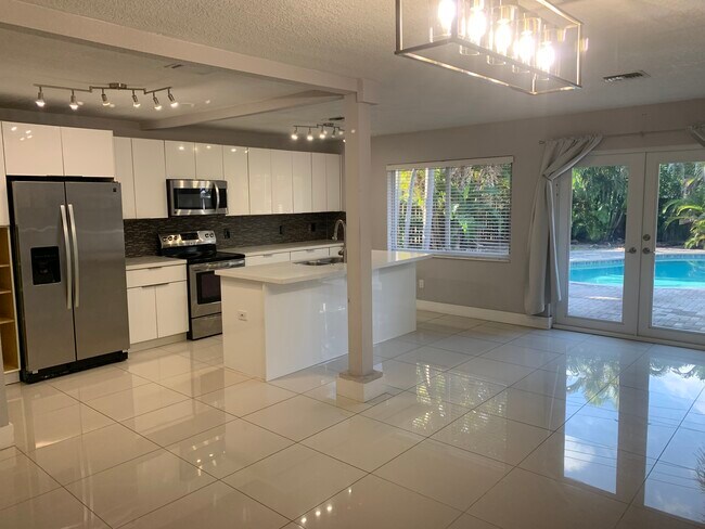 Foto del edificio - 251 NW 34th St
