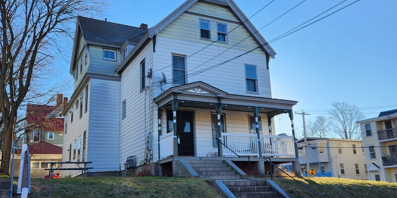 Primary Photo - 96 Myrtle Ave.