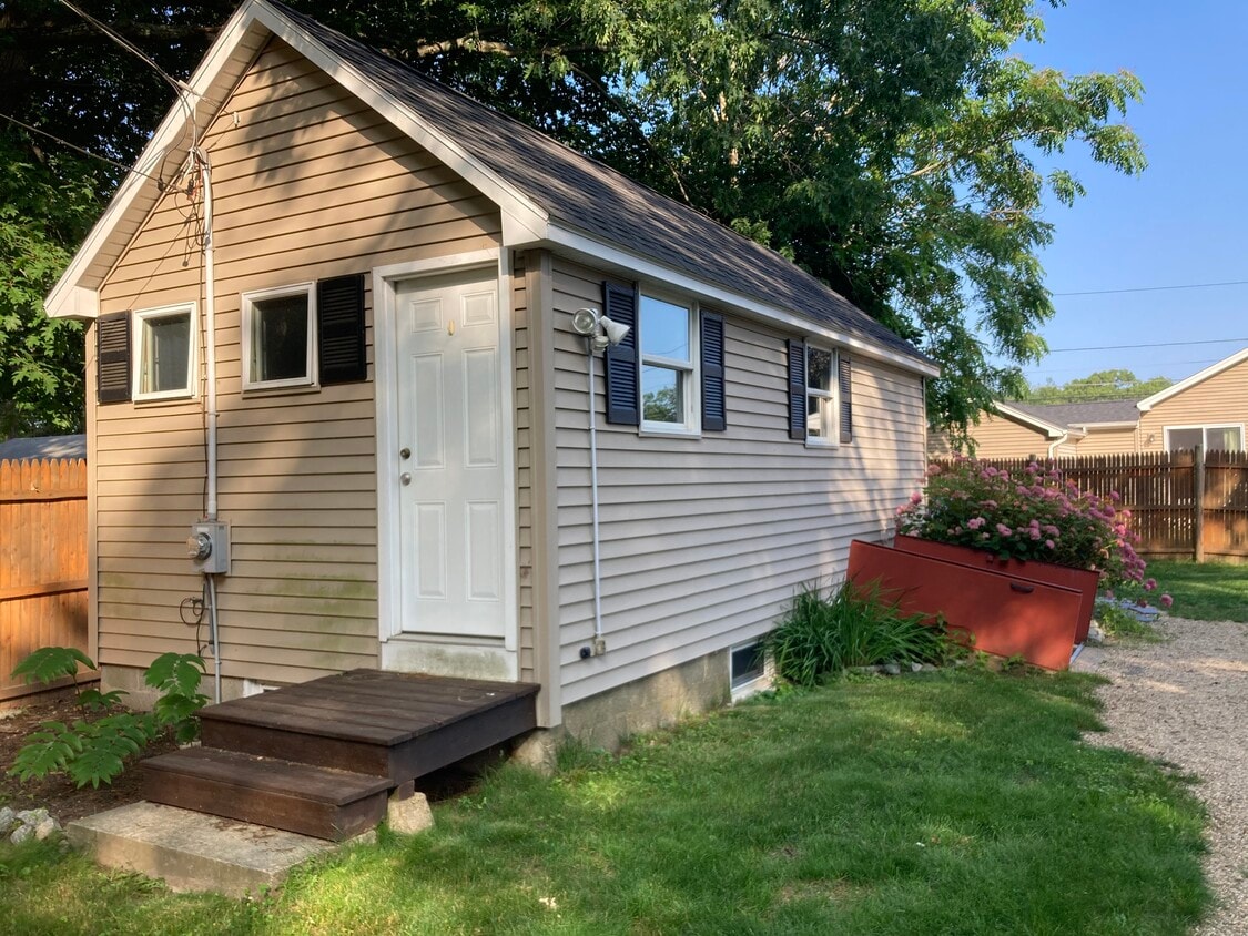 90 Cypress Rd, Wrentham, MA 02093 House Rental in Wrentham, MA