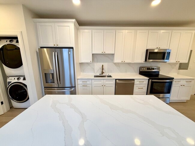 Foto del edificio - 120 Emerson St