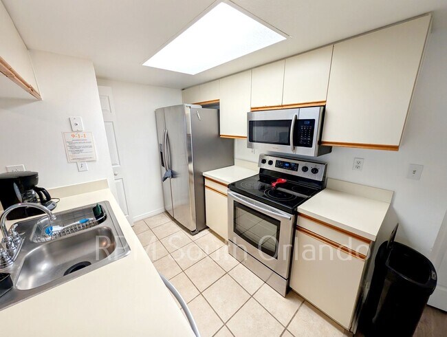 Foto del edificio - 3 Bed, 2 Bath Fully Furnished Condo Kissimmee