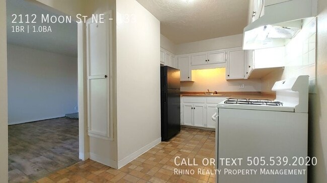 Building Photo - Executive East Apartments