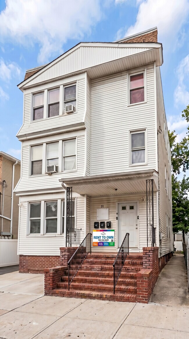 Building Photo - 55 Schley St