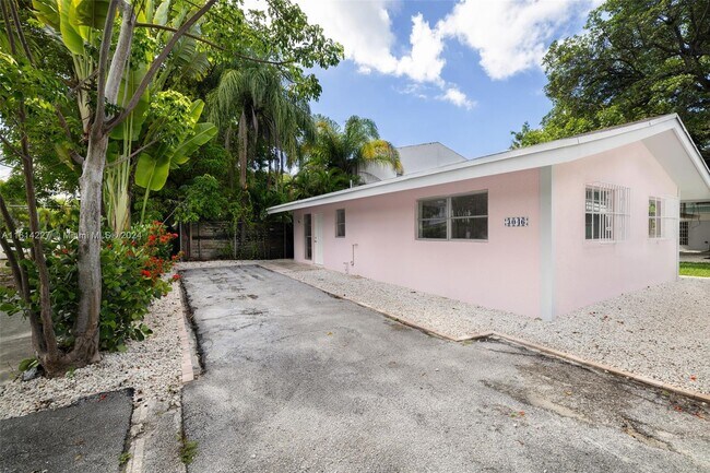 Building Photo - 3046 Bird Ave