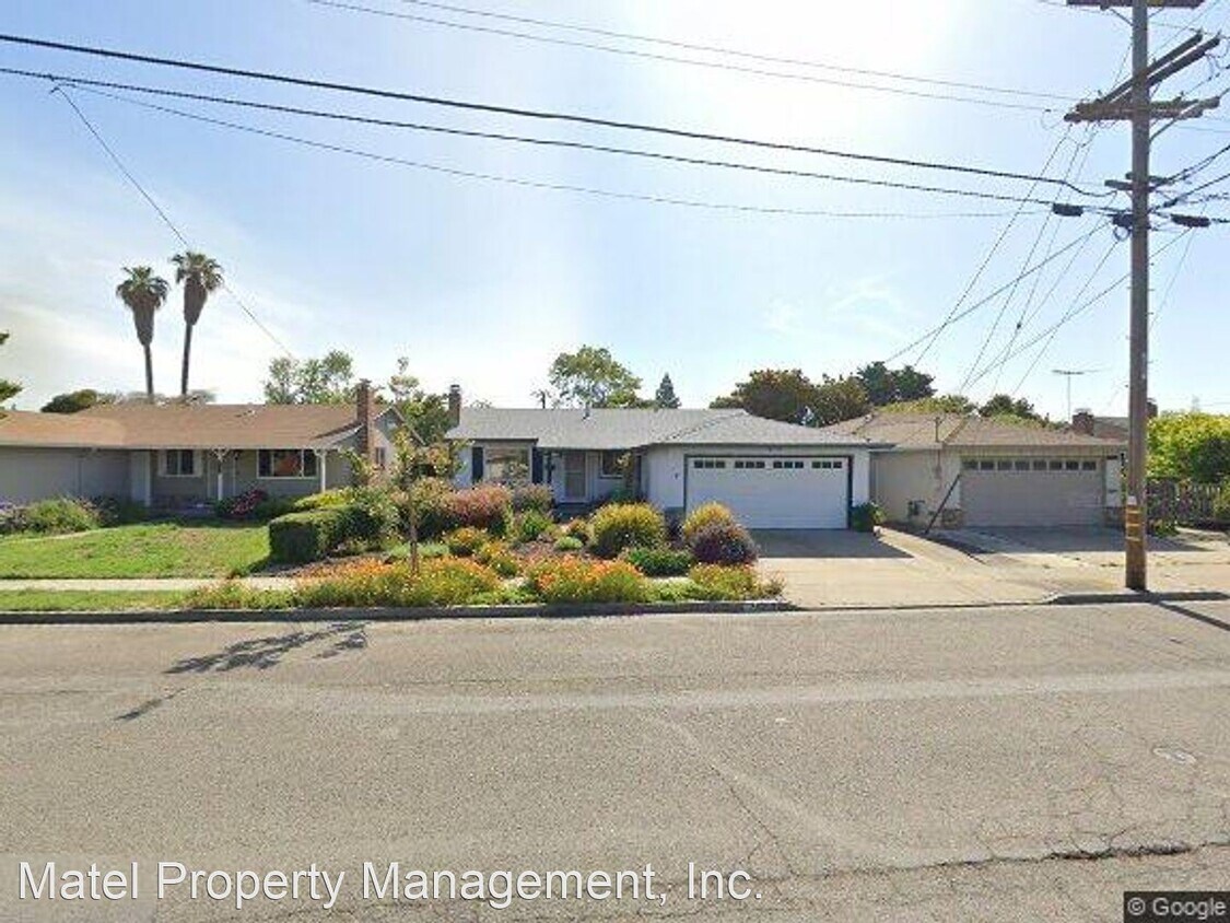 Foto principal - 3 br, 2 bath House - 26294 Dodge Ave
