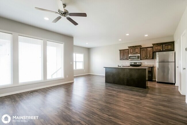 Foto del edificio - 206 NE Katie Ct, Grain Valley, MO 64029