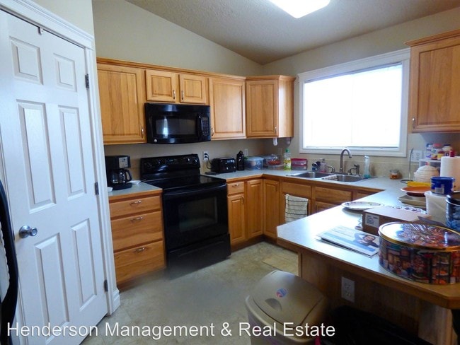 Building Photo - 1039 Berwick Ct