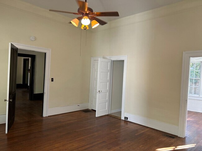 Foto del edificio - Spacious 3 Bedroom 2 Bath Home in Pittsview!