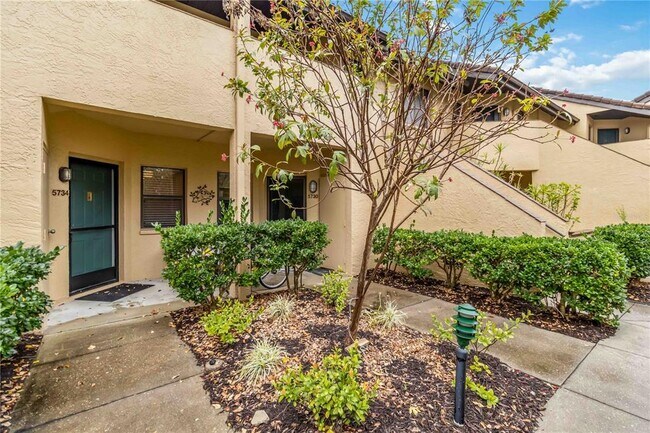Foto del edificio - 5734 Ashton Lake Dr