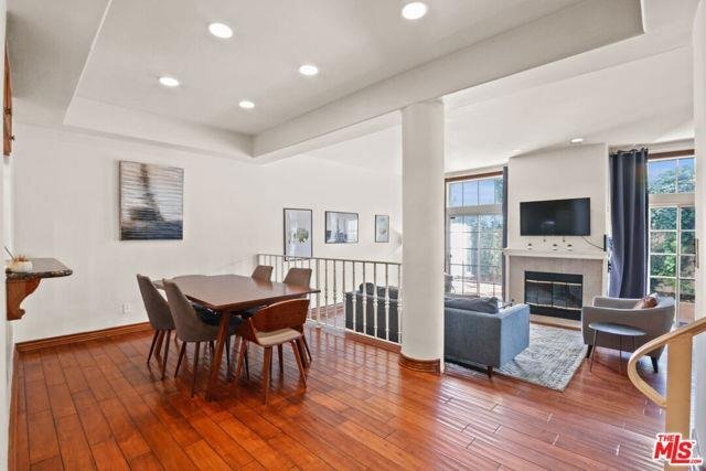 Foto del edificio - 5848 West Olympic Boulevard Apt ##105, Los...