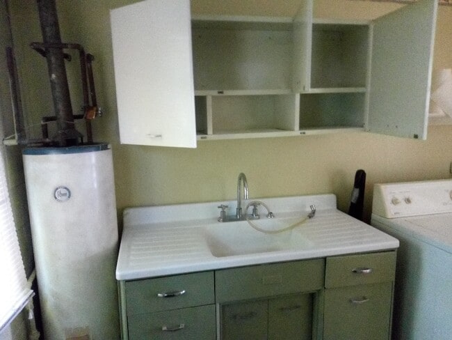 Building Photo - 224 Clement Ave