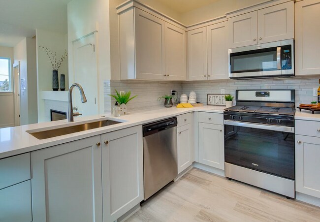 Foto del edificio - Modern 3 BR, 2 BA Townhouse in the Heart of Bend, OR!