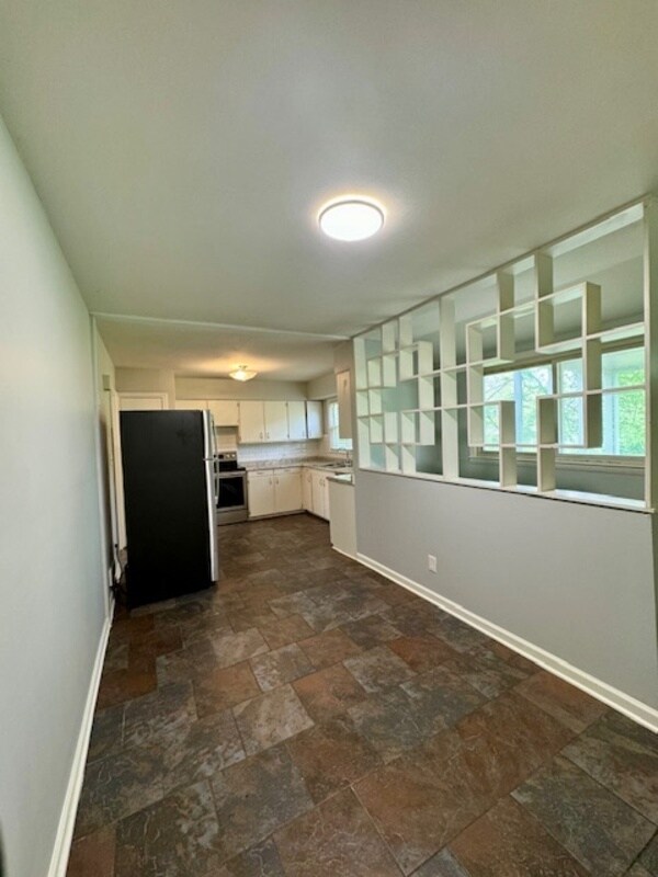 Building Photo - 12811 12th St