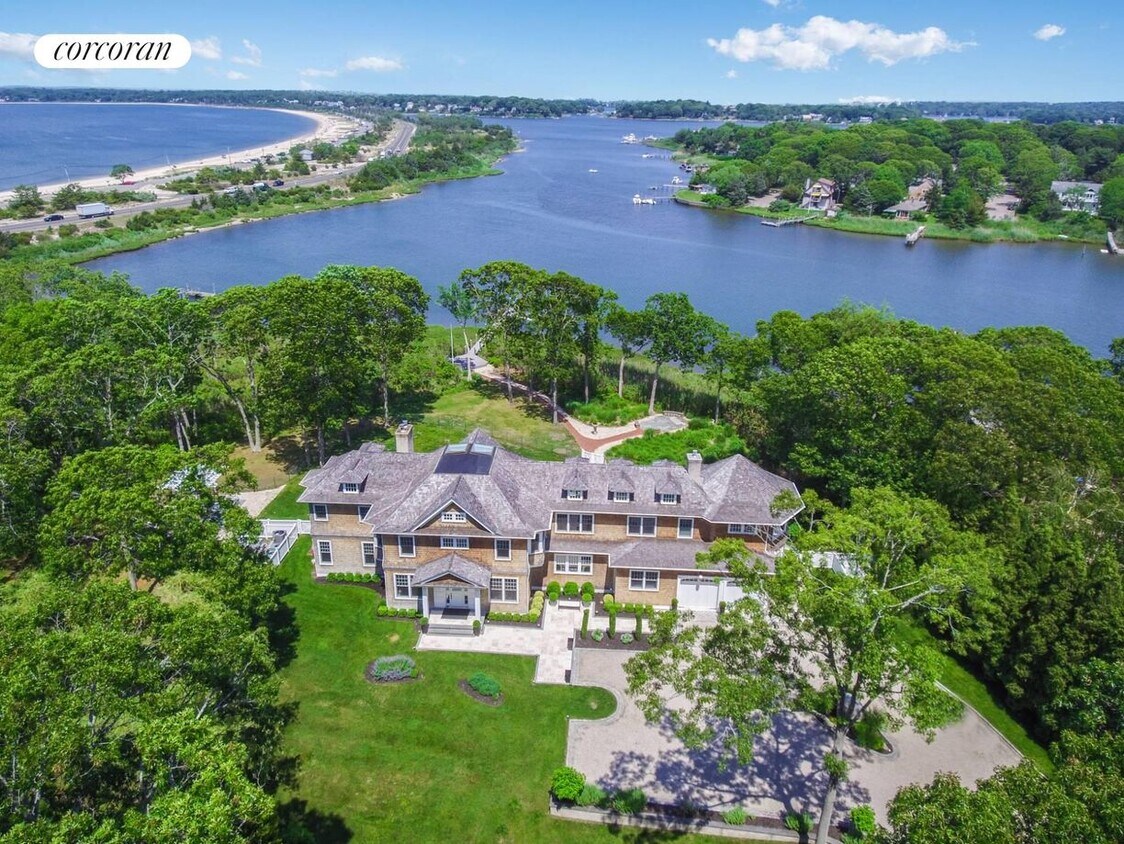 Foto principal - 3809 Noyack Rd