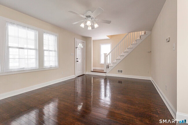 Building Photo - 15 Cowles St