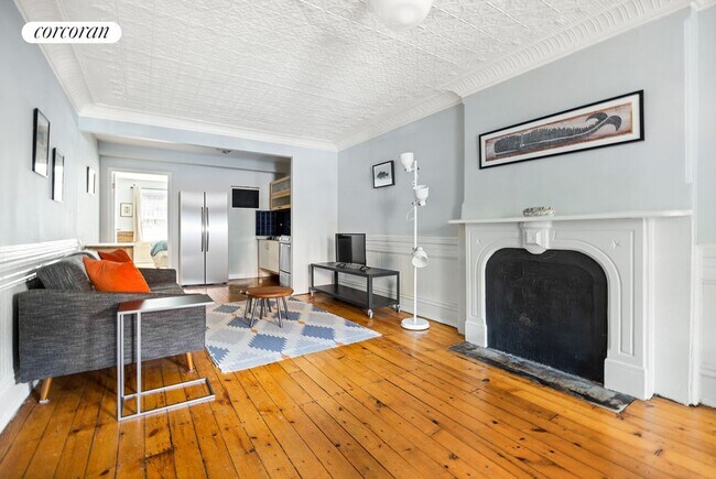 Building Photo - 458 9th St