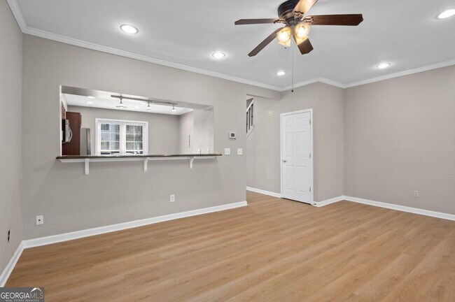 Building Photo - 410 Wedgewood Way