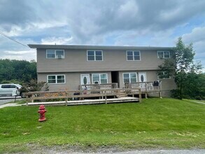 Building Photo - 150 Robert St