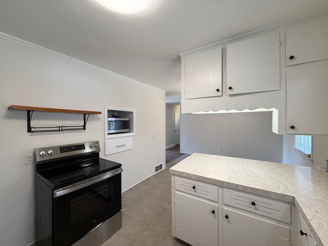 Foto del edificio - 2323 Frederick Dr