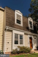 Building Photo - 6584 Yadkin Ct