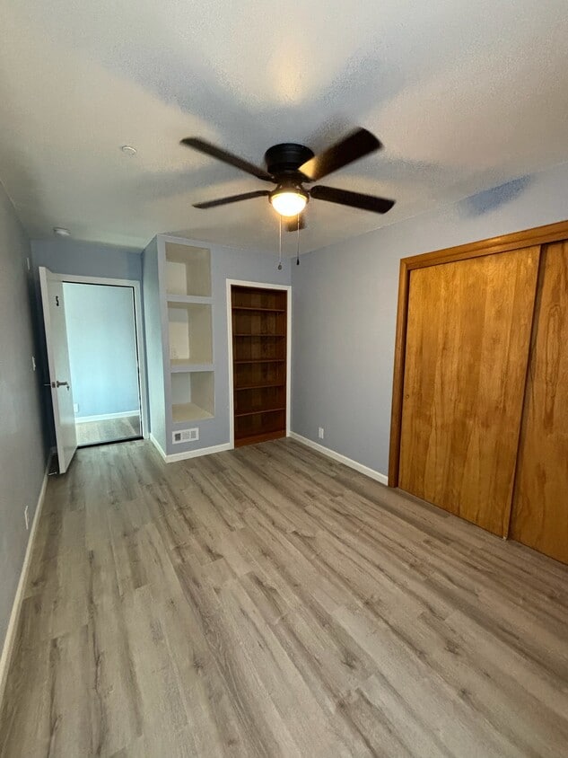 Primary Photo - 1111 NW 32nd St