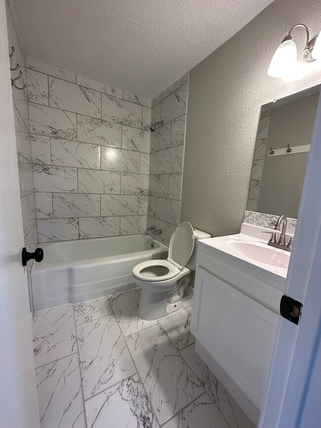 Foto del edificio - 1810 Edgewood St