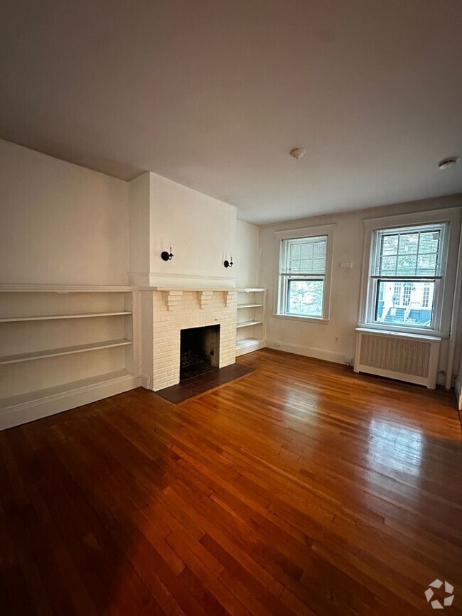 Building Photo - 36 Linnaean St