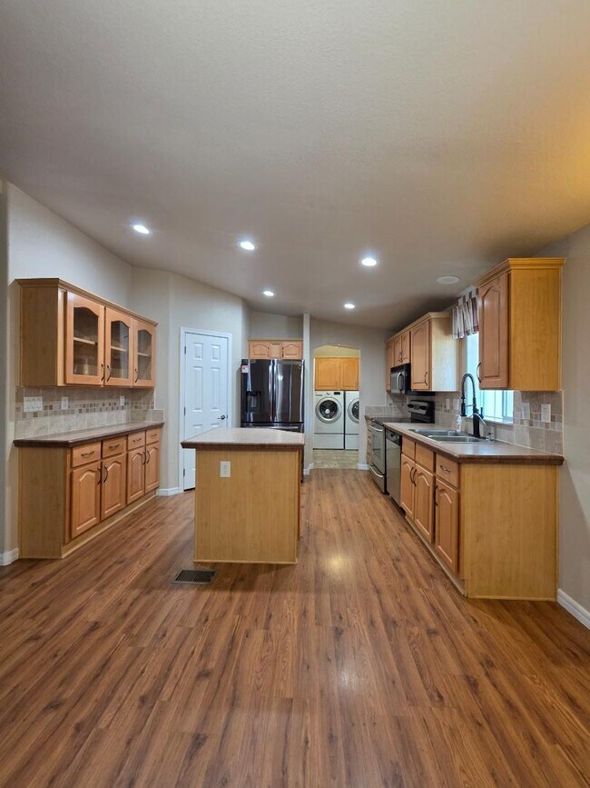 Foto del edificio - 13525 E 52nd St