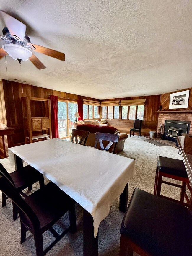 Foto del edificio - 406 Monterey Pl