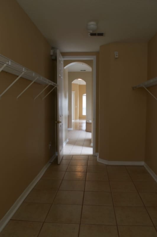 Building Photo - 6220 Hedgesparrows Ln