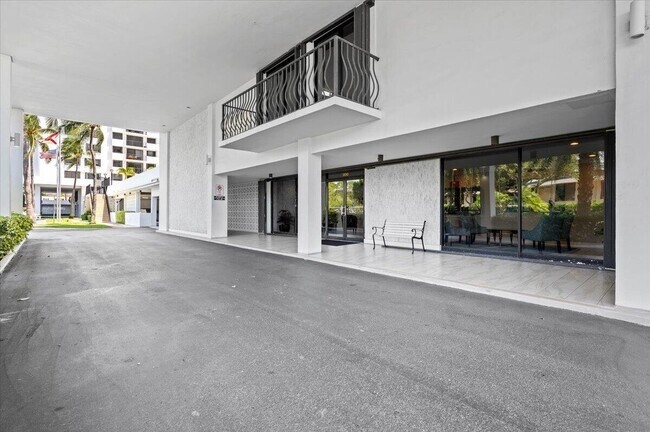 Foto del edificio - 1200 Marine Way